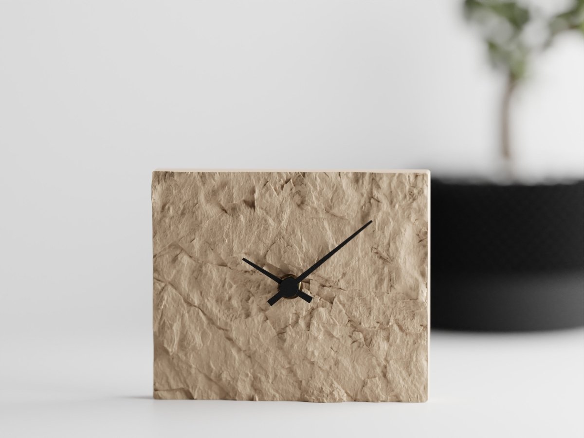 Rock Clock – Moderne Tischuhr mit leisem Quarzwerk im Stein-Look