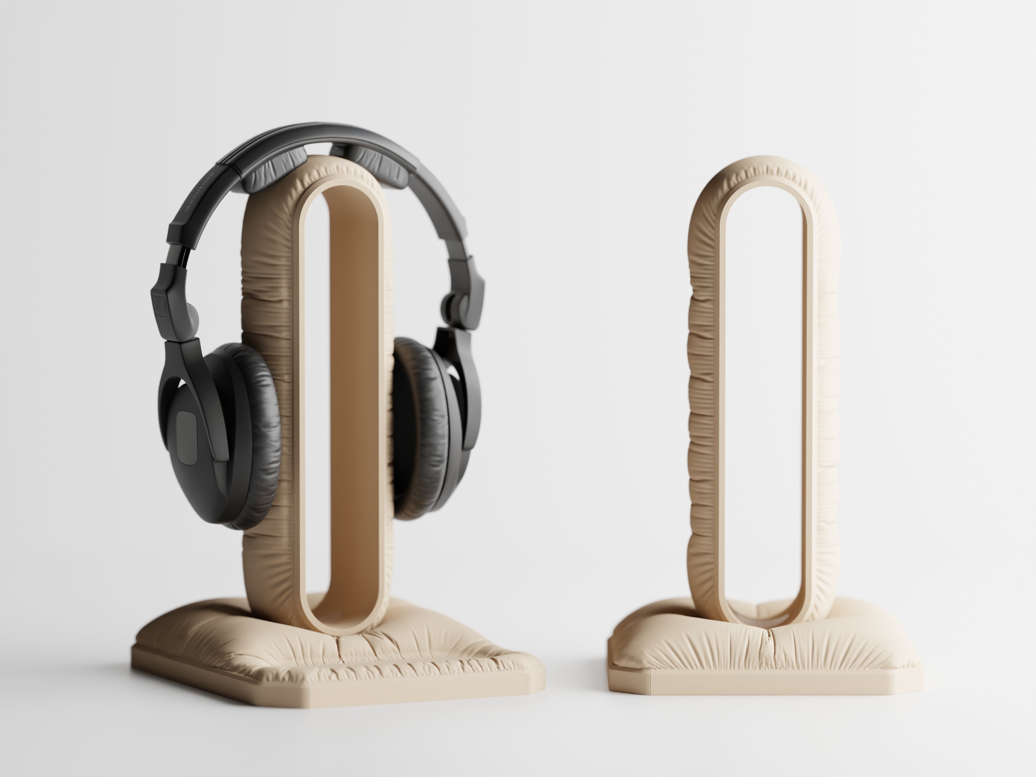 PillowDock – Kopfhörerhalter im Kissen-Design für Schreibtisch und Gaming Setup