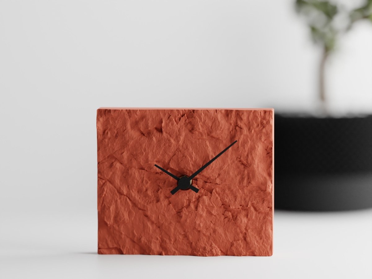 Rock Clock – Moderne Tischuhr mit leisem Quarzwerk im Stein-Look