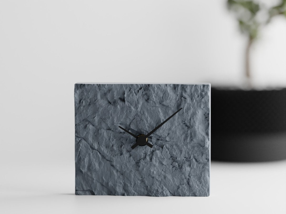 Rock Clock – Moderne Tischuhr mit leisem Quarzwerk im Stein-Look