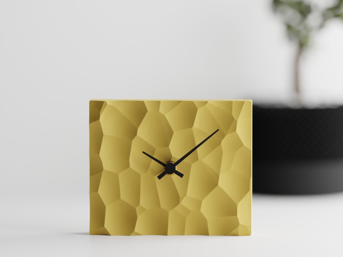 Voronoi Clock – Tischuhr mit leisem Quarzwerk für Büro oder Wohnzimmer