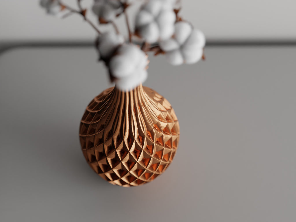 Orbis – Vase mit skulpturaler Spiralstruktur für moderne Wohnräume