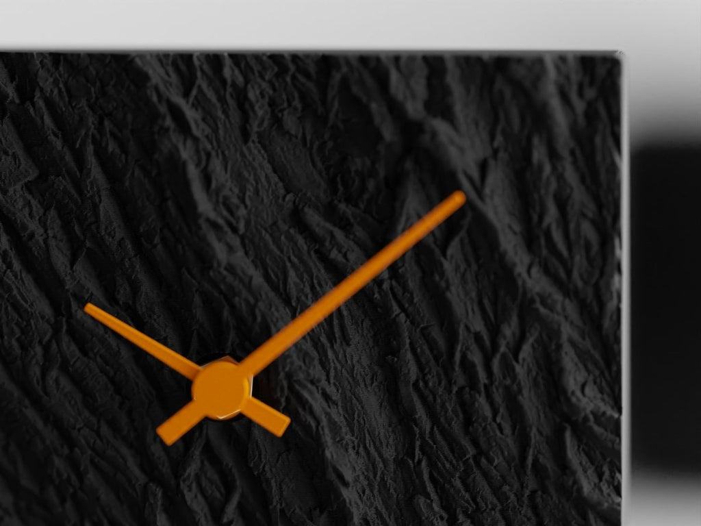 Wood Clock – Moderne Tischuhr mit leisem Quarzwerk im Holz-Look