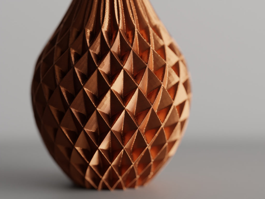 Orbis – Vase mit skulpturaler Spiralstruktur für moderne Wohnräume