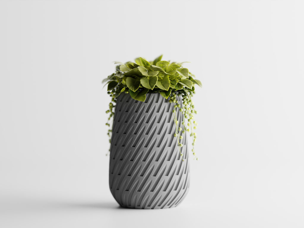 Thyren – Schlanke Vase mit ruhigem Linienmuster